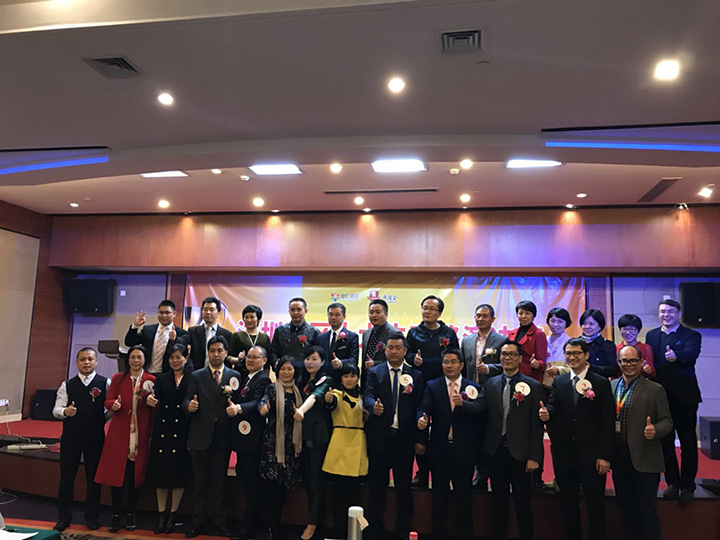 “?！睔鉀_天！2017年第九界深圳賽區(qū)十大牛商路演決賽
